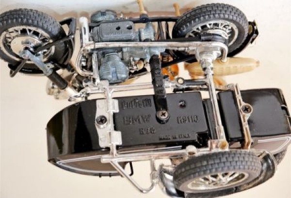 Polistil BMW R 75 Motorrad mit Beiwagen 1955 Metallmodell (6642)